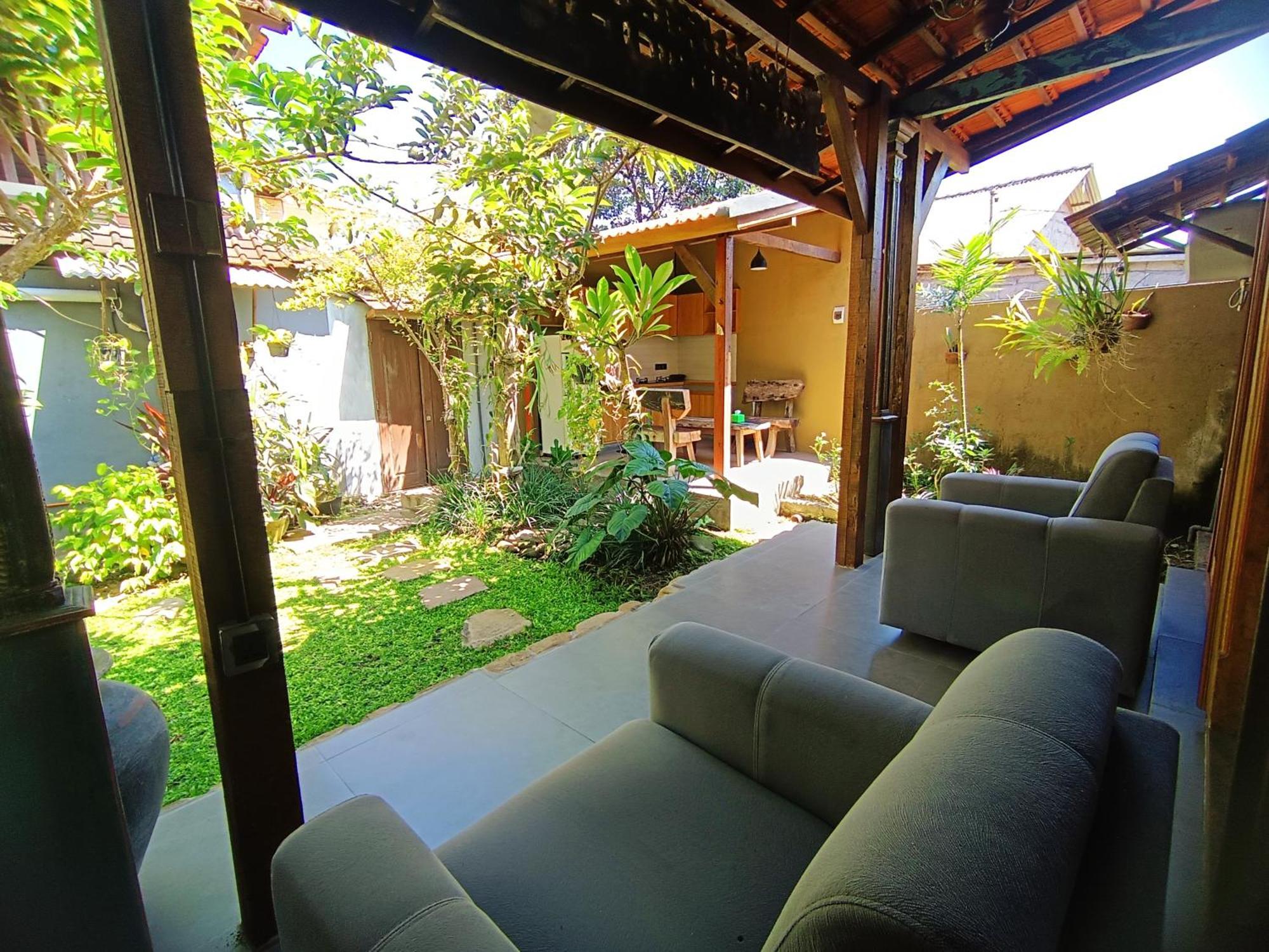 Katang - Katang Guest House Denpasar  Ruang foto